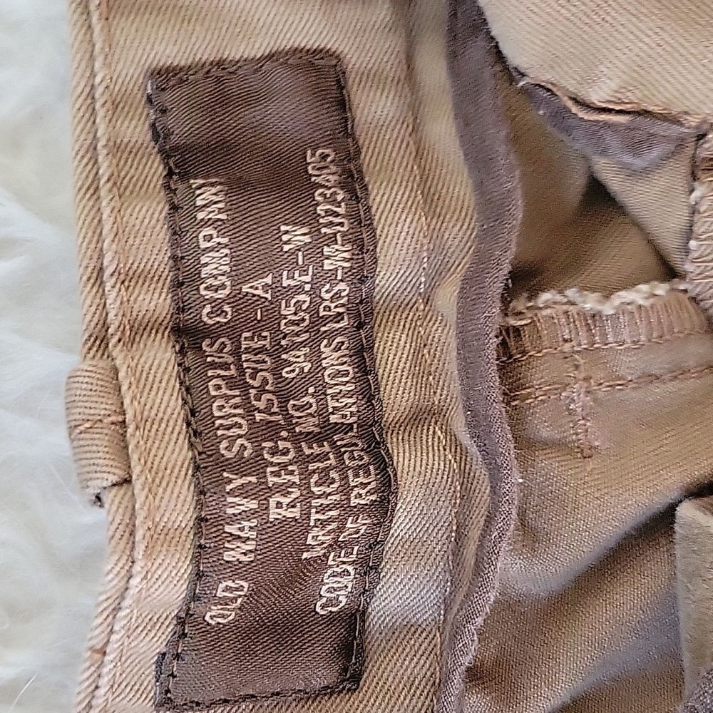 2/$15  Fish print Khaki Shorts - Picture 5 of 5